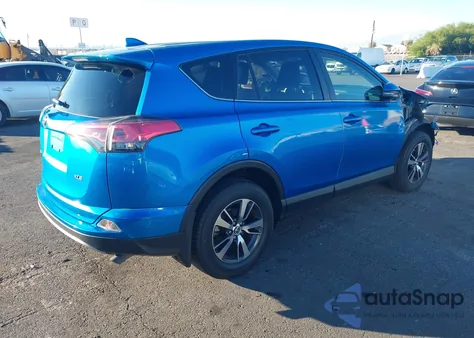 2018 Toyota Rav4 Xle z USA, uszkodzony, nr VIN JTMWFREV1JJ724891